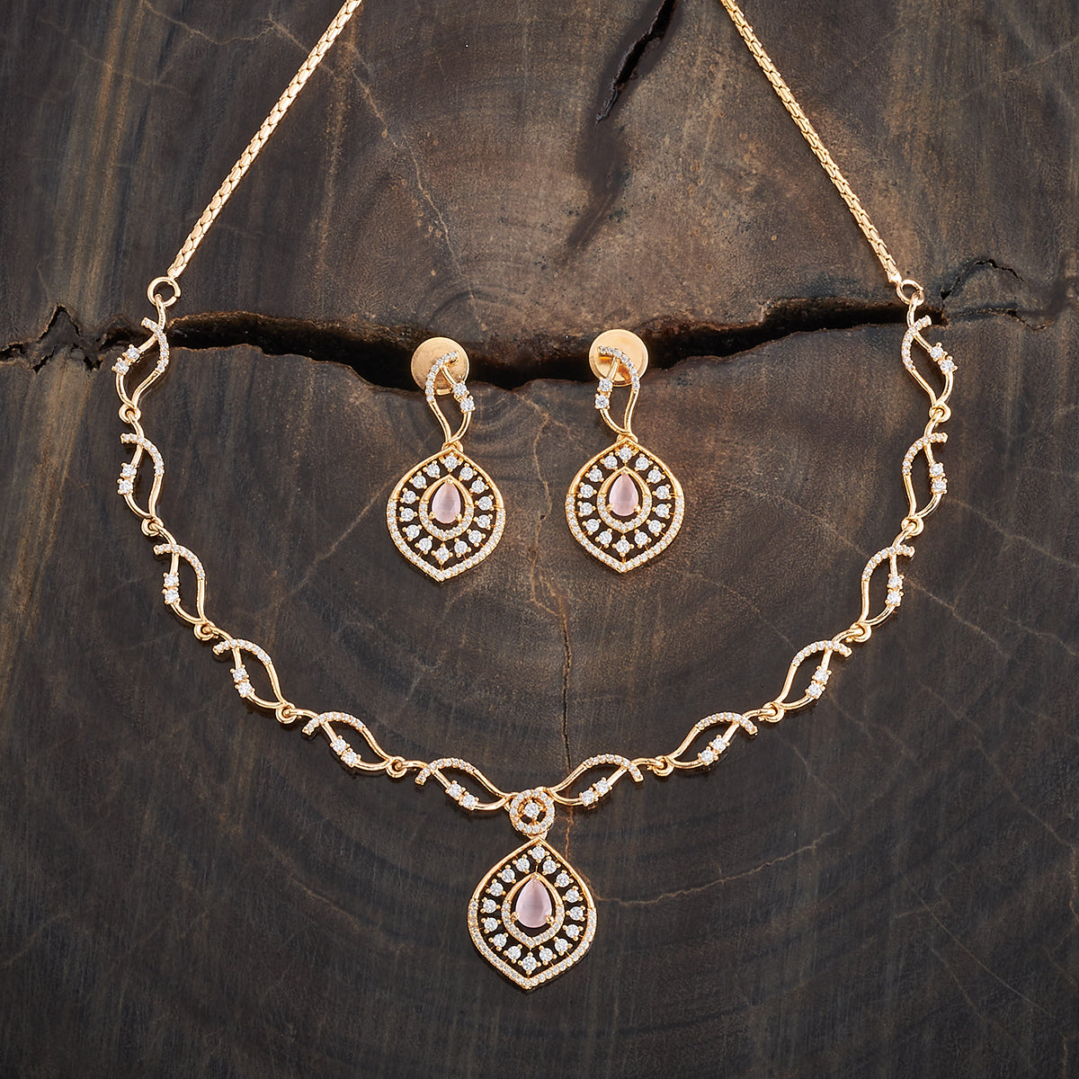 Necklaces for Women USA | Stylish Chain Necklaces & Designs
