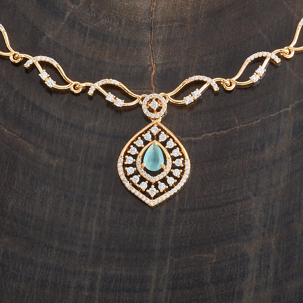 Necklaces for Women USA | Stylish Chain Necklaces & Designs